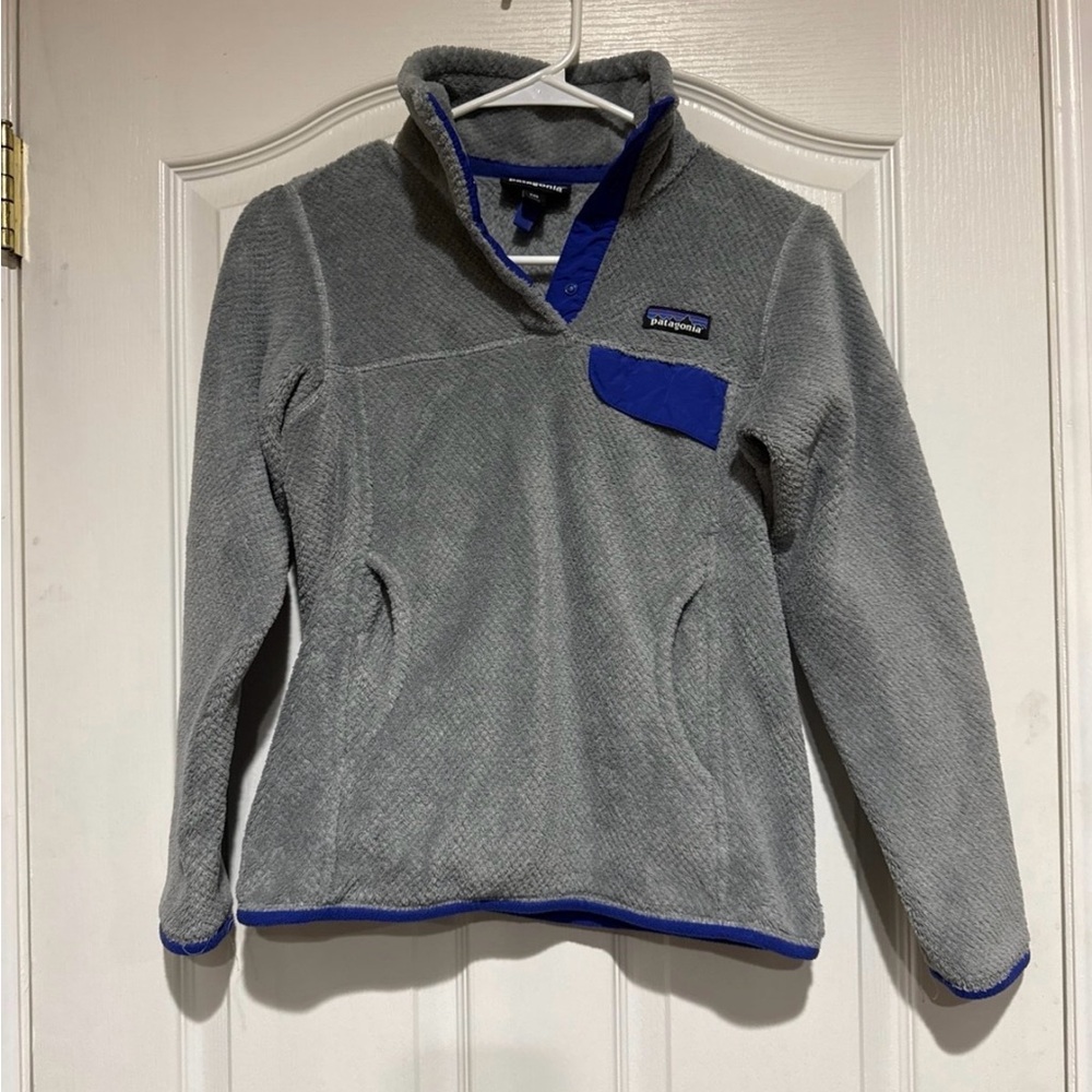 Patagonia Gray and Blue Snap-T Pullover